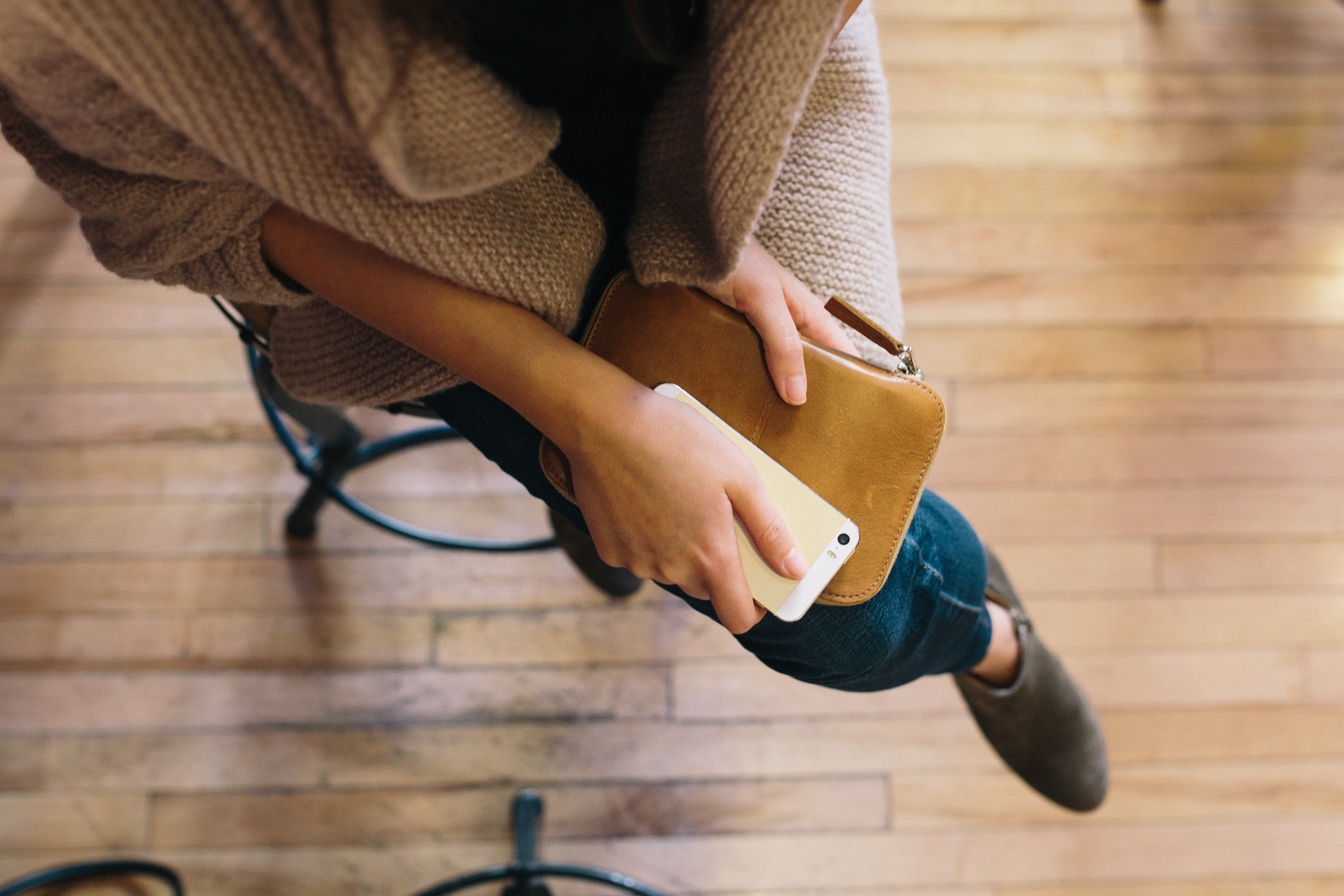 Philippians 3:7-14 Lectio Divina and 31 Days to Making Your Phone an Ally